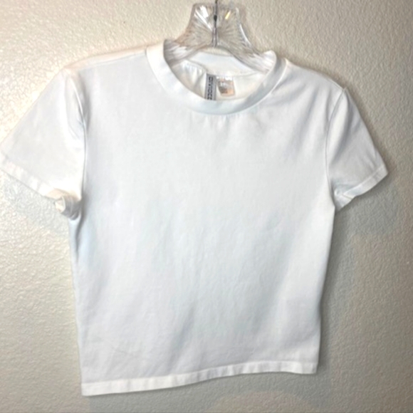 H&M Fitted Crop Tee in White - Picture 4 of 8